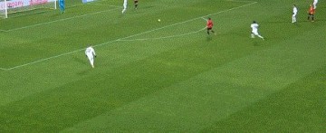 模拟器-【意甲】莱昂吊射 贝内文托失点 AC米兰染红2比0胜